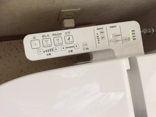 便器入替え工事をさせていただきました。