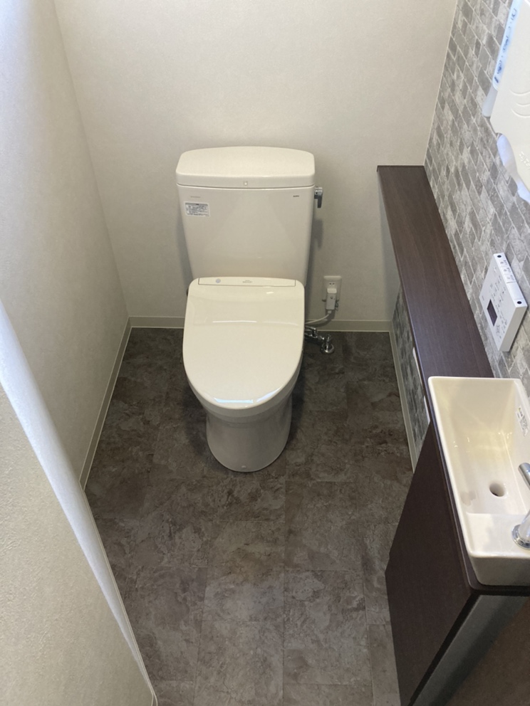 オフィストイレ改装_女子トイレ